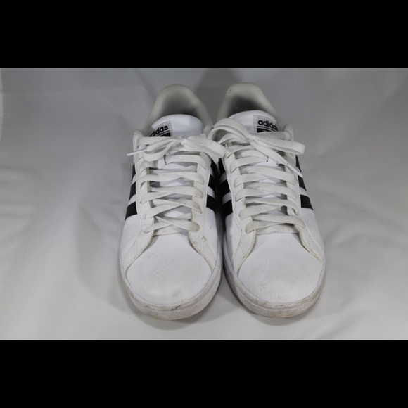 Adidas Classic Shoes - Picture 2 of 4